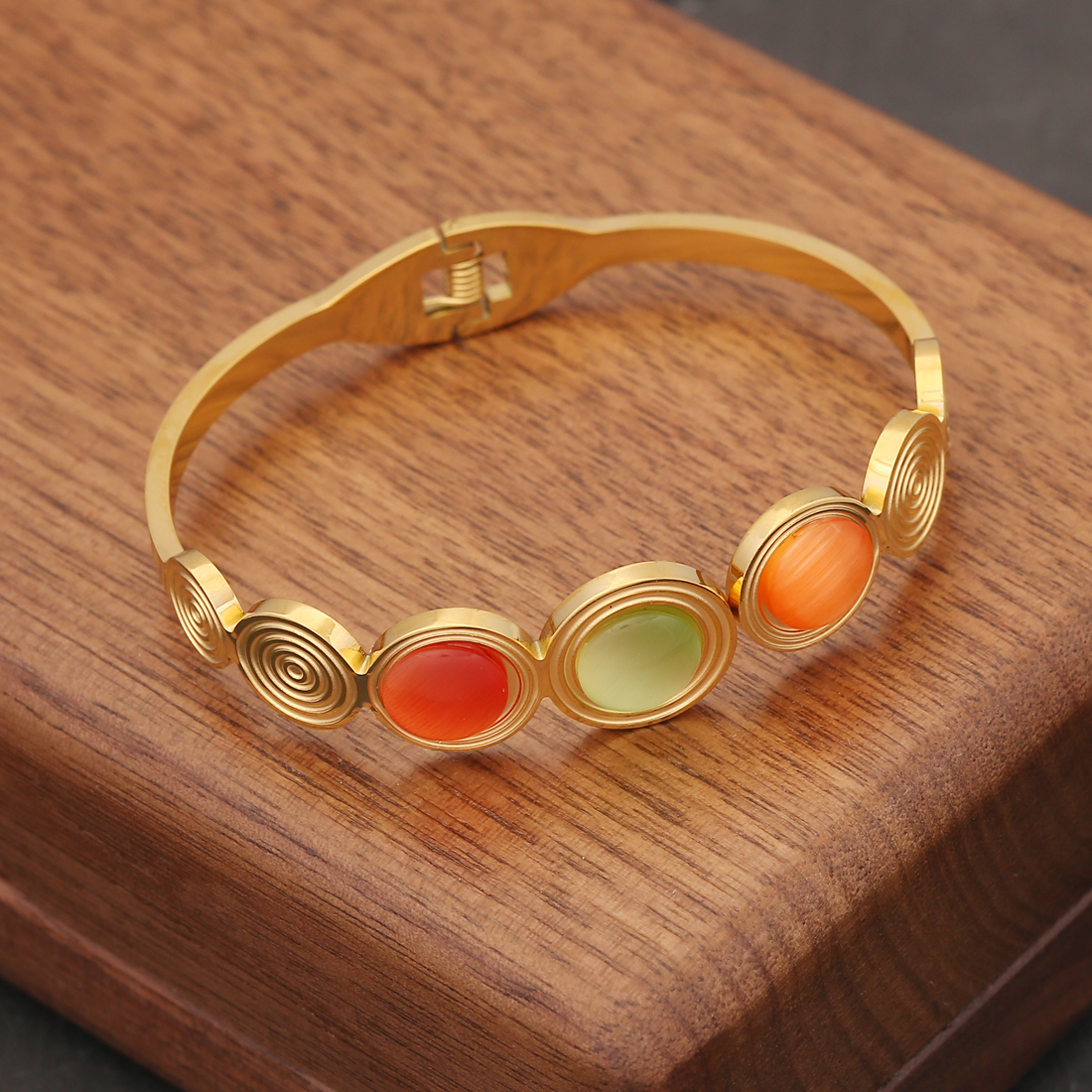 Basic Retro Modern Style Geometric Stainless Steel 18K Gold Plated Opal Bangle In Bulk display picture 5