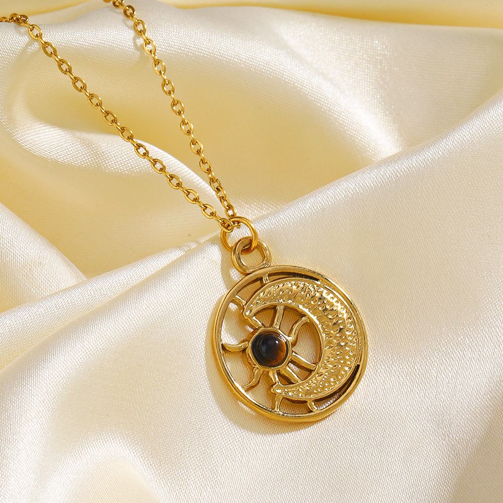 304 Stainless Steel 18K Gold Plated Vintage Style Plating Sun Moon Natural Stone Necklace display picture 2