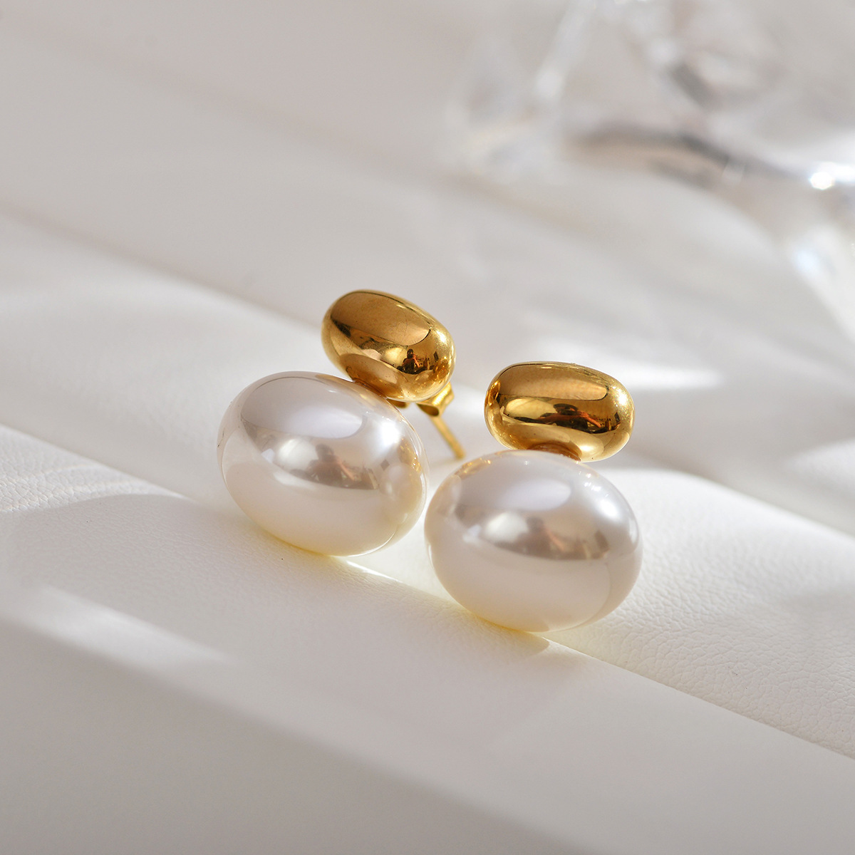 1 Pair Lady Geometric Inlay Stainless Steel Pearl Zircon Ear Studs display picture 3