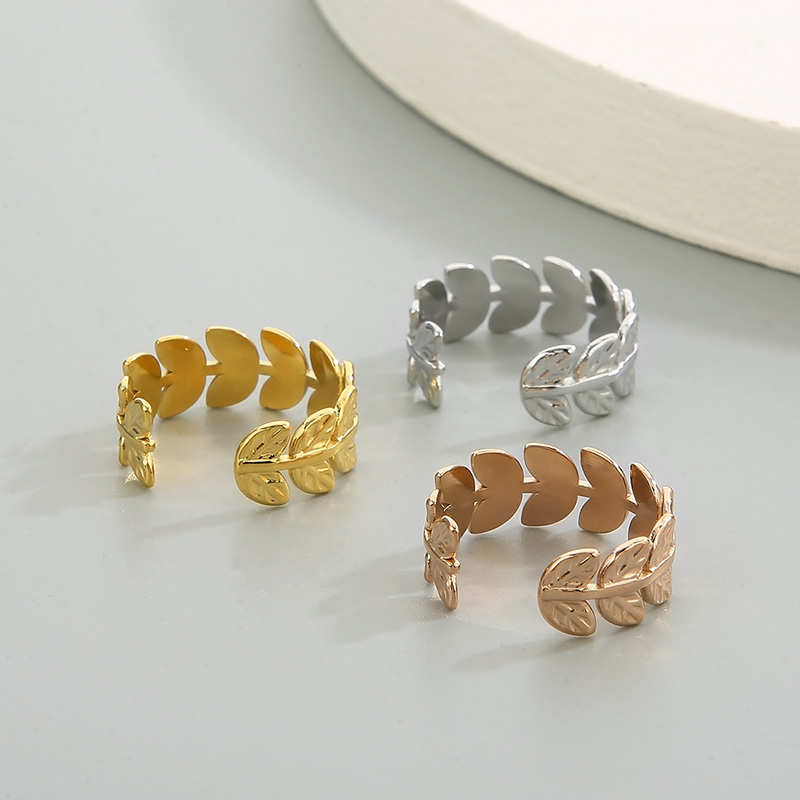 Titanium Steel 18K Gold Plated Simple Style Polishing Solid Color Open Rings display picture 7