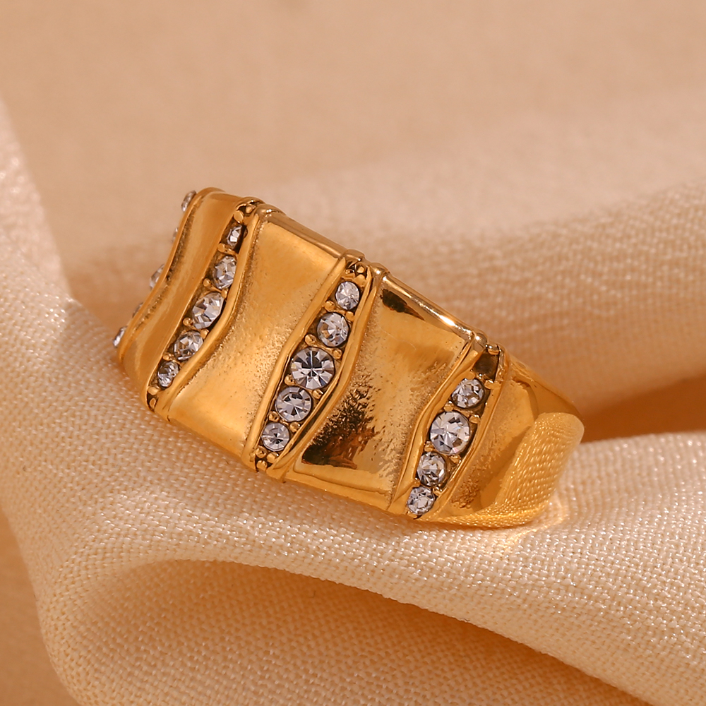 Wholesale Vintage Style Simple Style Color Block Flower Stainless Steel Plating 18k Gold Plated Rings display picture 8