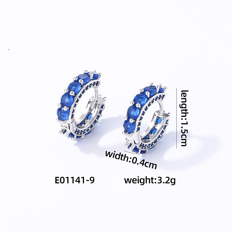 1 Pair Casual Vintage Style Luxurious Solid Color Inlay Copper Zircon K Gold Plated Hoop Earrings display picture 12