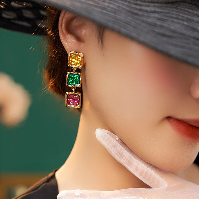 1 Pair Simple Style Square Enamel Alloy Drop Earrings display picture 1