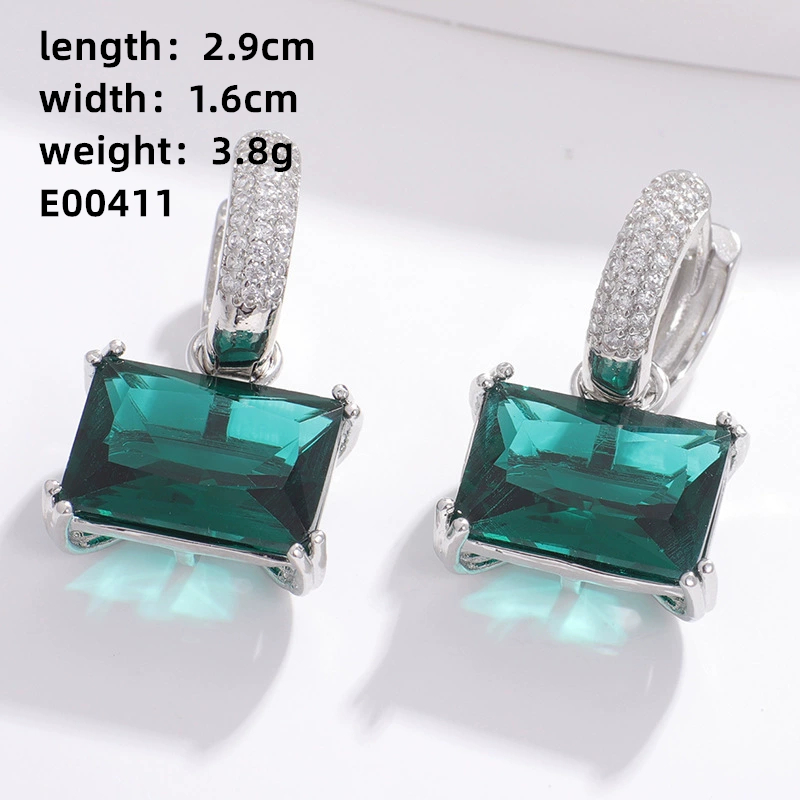 1 Pair Casual Sweet Korean Style Geometric Inlay Copper Zircon Gold Plated Drop Earrings display picture 4