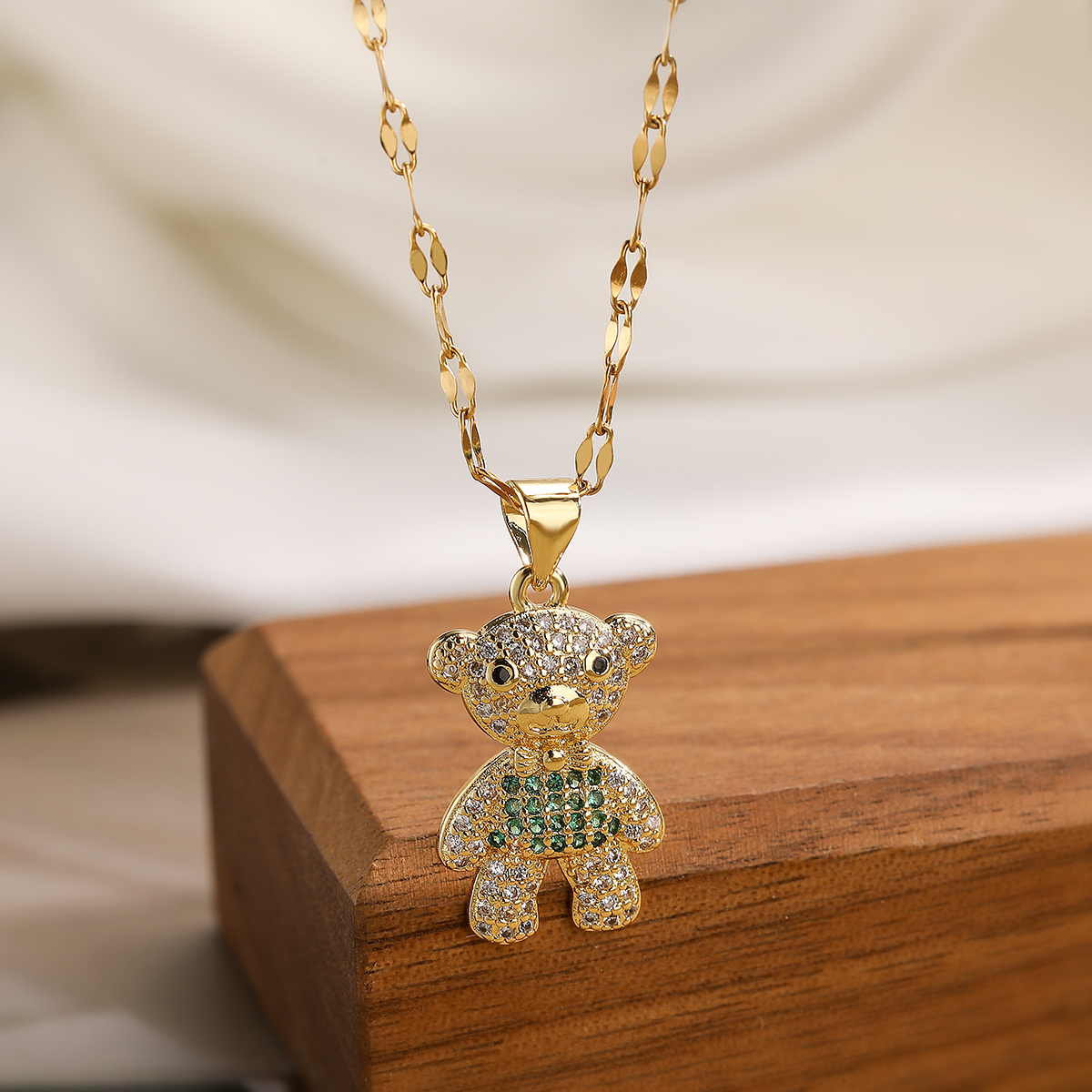 Cute Basic Little Bear Copper 18k Gold Plated Zircon Pendant Necklace In Bulk display picture 3