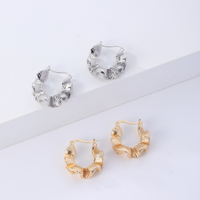 1 Pair Simple Style Geometric Irregular Plating Pleated Copper K Gold Plated Rhodium Plated Ear Studs display picture 4
