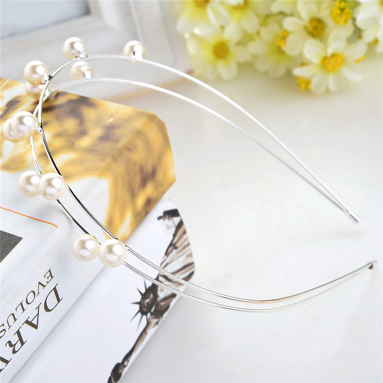 Simple Style Solid Color Alloy Inlay Artificial Pearls Hair Band display picture 7