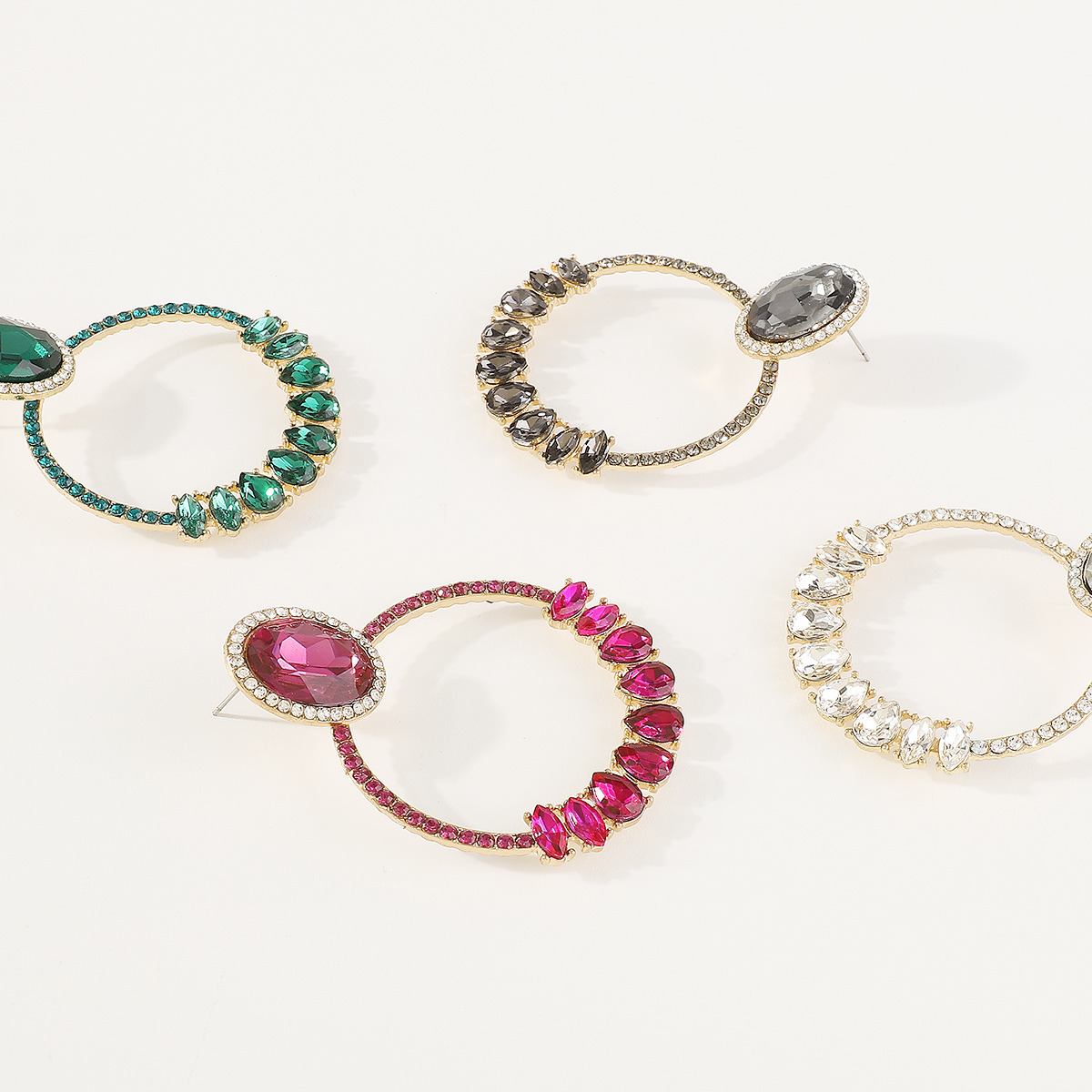 1 Pair Elegant Vintage Style Oval Water Droplets Inlay Alloy Rhinestones Drop Earrings display picture 3