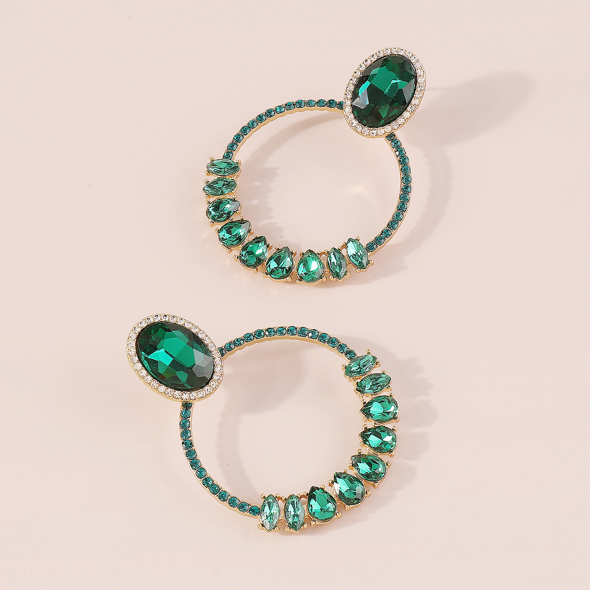 1 Pair Elegant Vintage Style Oval Water Droplets Inlay Alloy Rhinestones Drop Earrings display picture 19