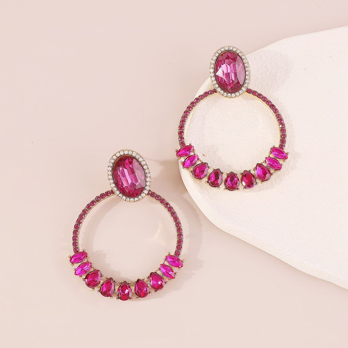 1 Pair Elegant Vintage Style Oval Water Droplets Inlay Alloy Rhinestones Drop Earrings display picture 10