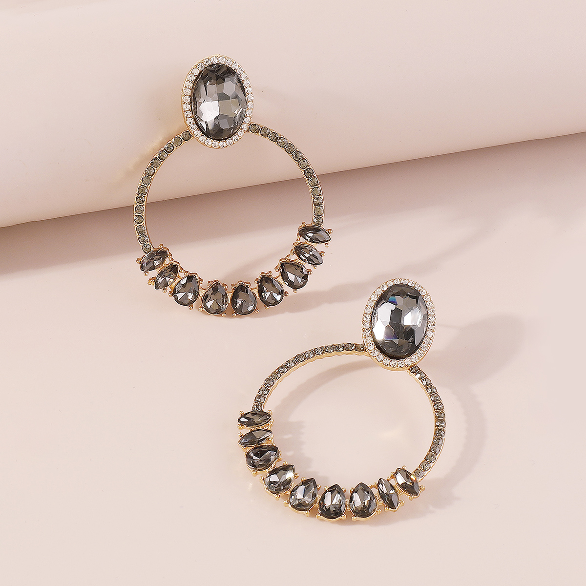 1 Pair Elegant Vintage Style Oval Water Droplets Inlay Alloy Rhinestones Drop Earrings display picture 21