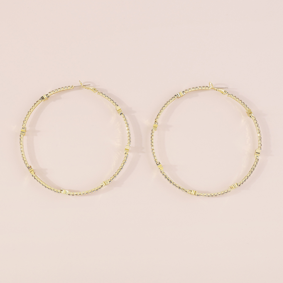 1 Pair Exaggerated Streetwear Shiny Star Inlay Copper Rhinestones Hoop Earrings display picture 11