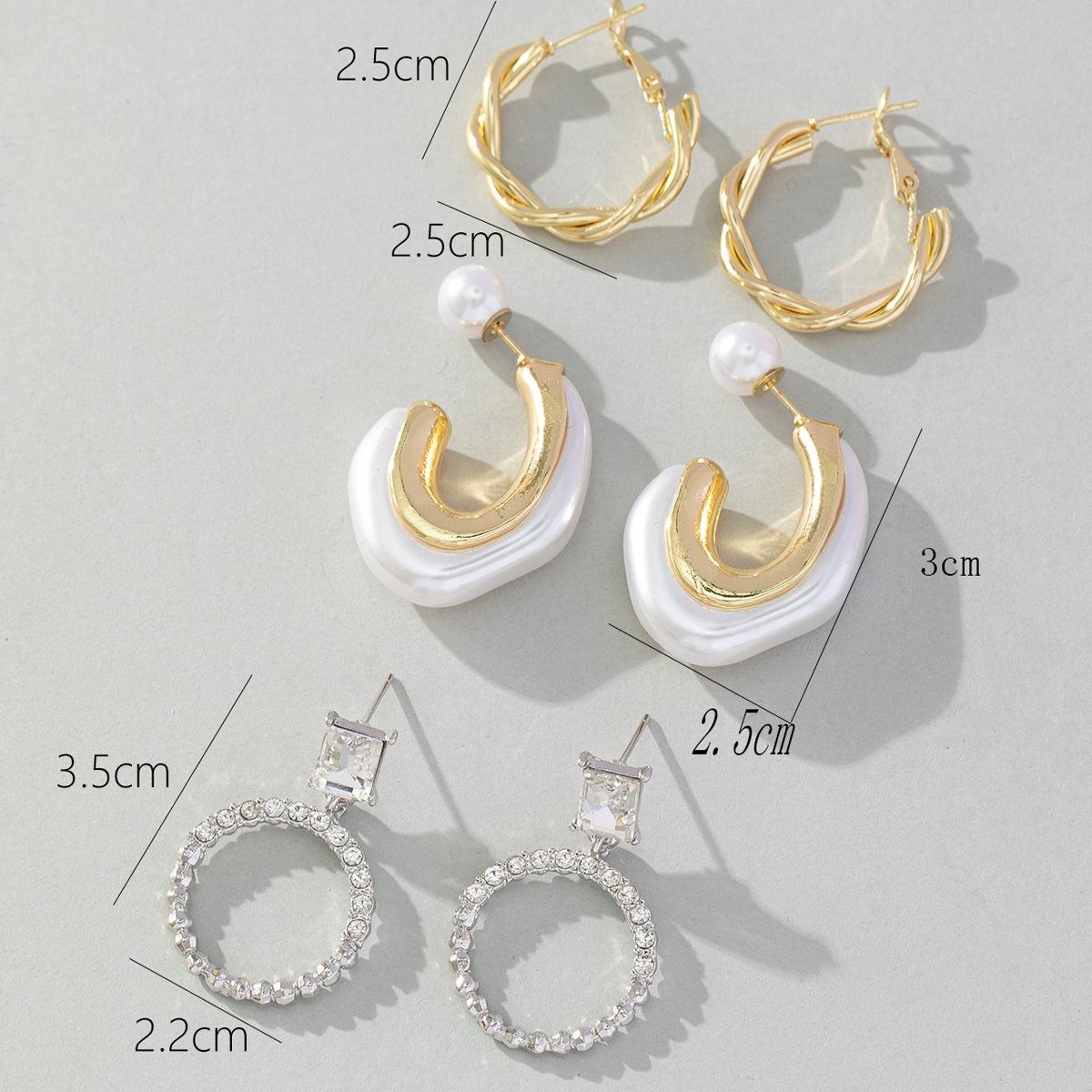 3 Pairs Korean Style C Shape Circle Twist Inlay Imitation Pearl Alloy Rhinestones Earrings display picture 5