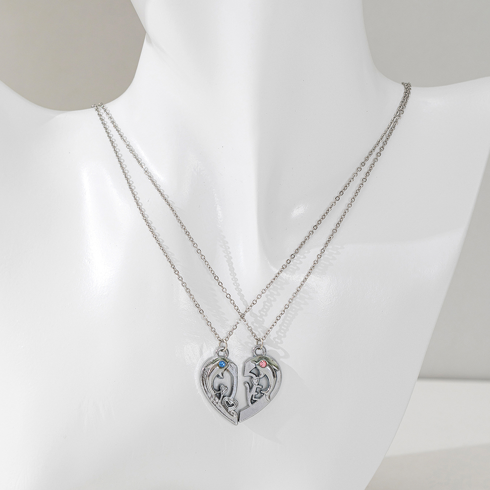 Estilo Coreano Delfín Forma De Corazón Acero Inoxidable Aleación Embutido Diamantes De Imitación Pareja Collar Colgante display picture 3