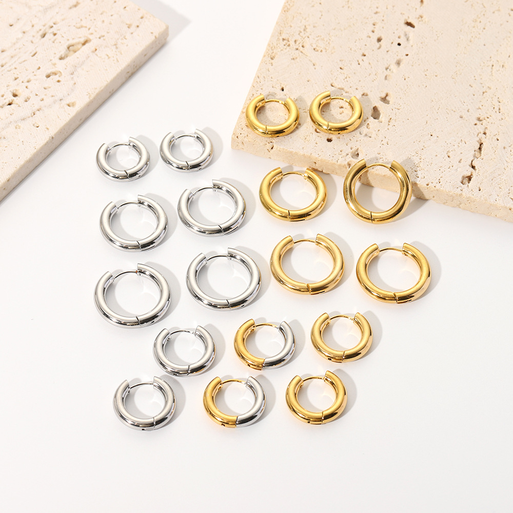 1 Pair Simple Style Round Plating 201 Stainless Steel 18K Gold Plated Hoop Earrings display picture 4