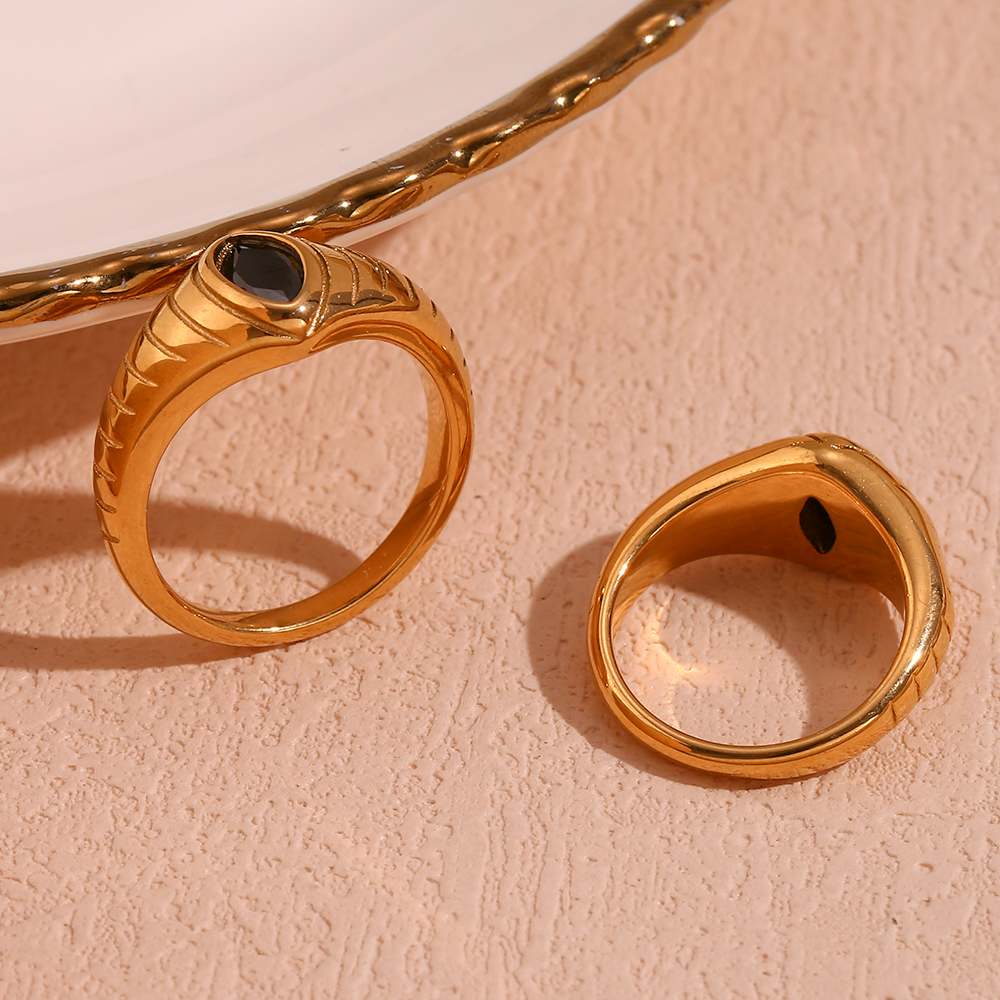 Einfarbige Edelstahl-einlege Zirkon 18k Vergoldete Ringe Im Klassischen Stil, Einfarbig, Im Vintage-stil display picture 8