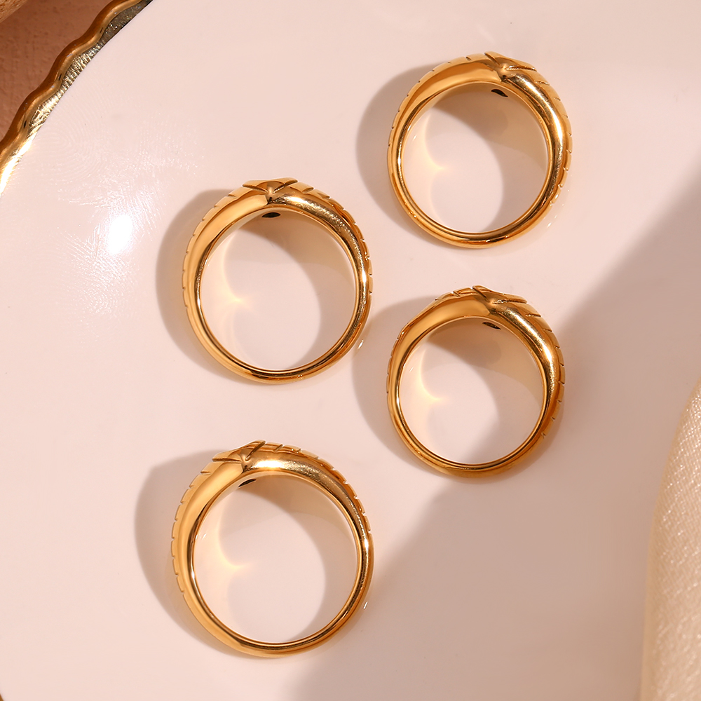 Einfarbige Edelstahl-einlege Zirkon 18k Vergoldete Ringe Im Klassischen Stil, Einfarbig, Im Vintage-stil display picture 9