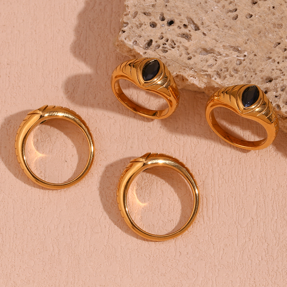 Einfarbige Edelstahl-einlege Zirkon 18k Vergoldete Ringe Im Klassischen Stil, Einfarbig, Im Vintage-stil display picture 10