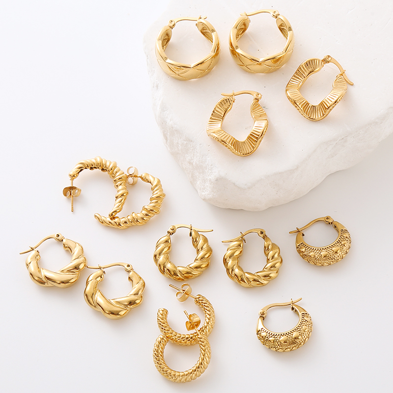 1 Pair Simple Style Solid Color Plating 304 Stainless Steel 18K Gold Plated Ear Studs display picture 11