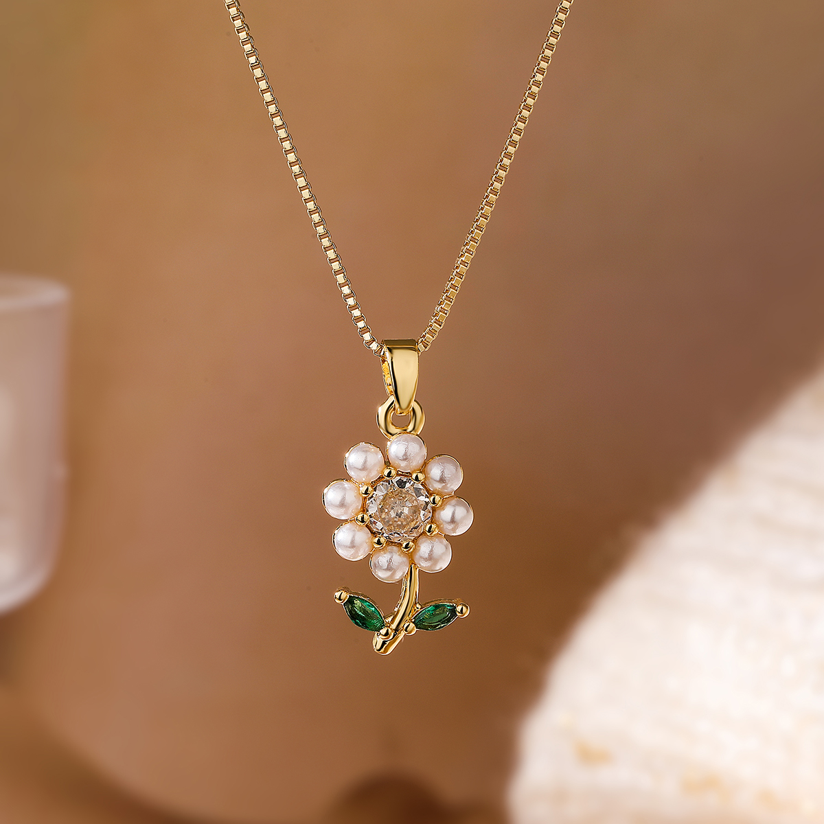 Elegant Basic Simple Style Flower Copper 18k Gold Plated Zircon Pendant Necklace In Bulk display picture 3