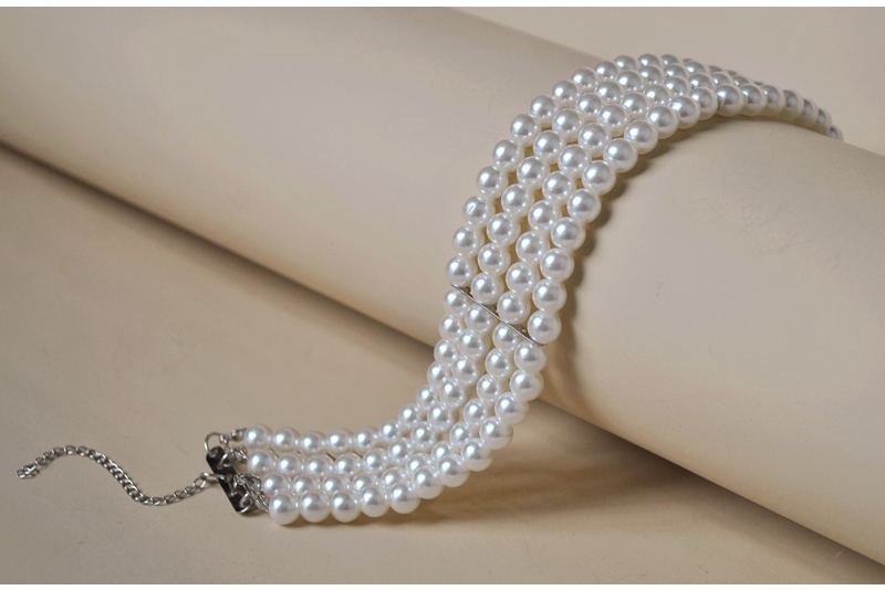 Elegant French Style Classic Style Solid Color Artificial Pearl Alloy Beaded Plating Silver Plated Women's Choker display picture 3