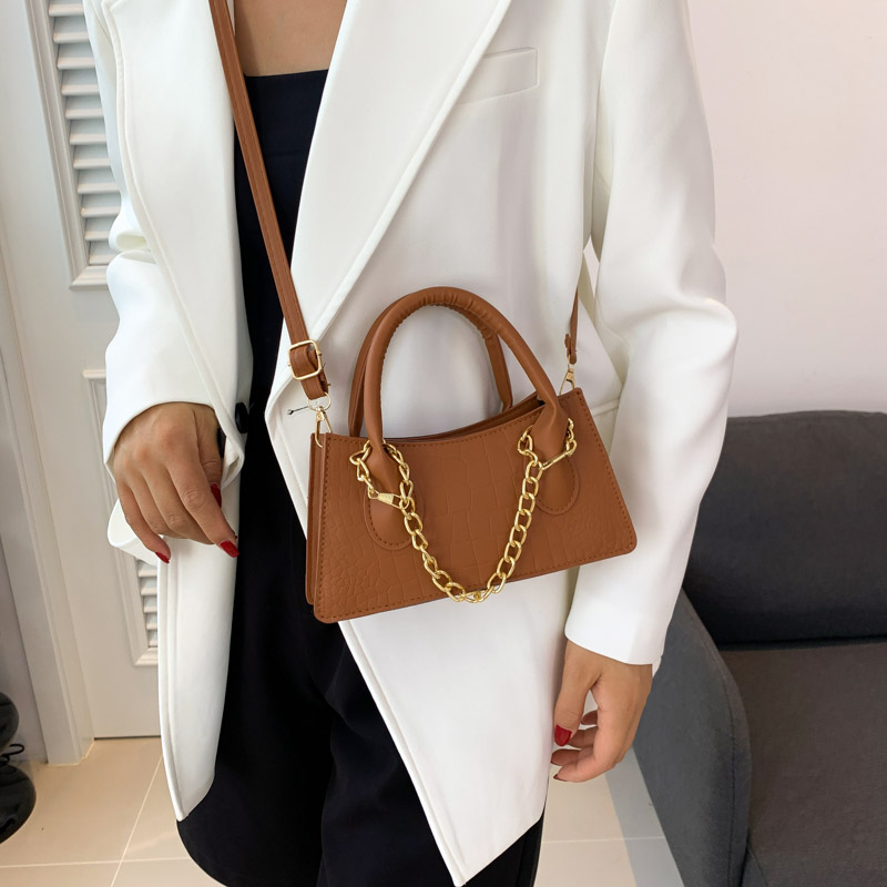 Women's Pu Leather Solid Color Elegant Square Zipper Shoulder Bag Handbag Crossbody Bag display picture 10