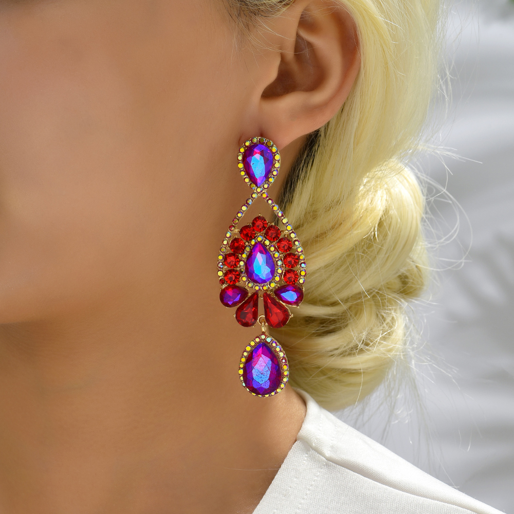 1 Pair Elegant Geometric Inlay Zinc Alloy Rhinestones Drop Earrings display picture 5