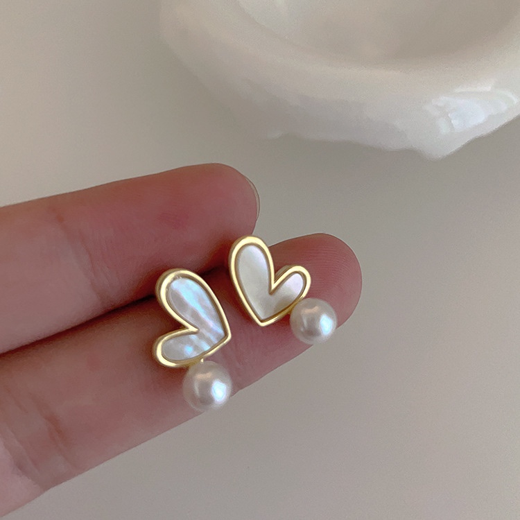 1 Pair Korean Style Heart Shape Alloy Ear Studs display picture 5