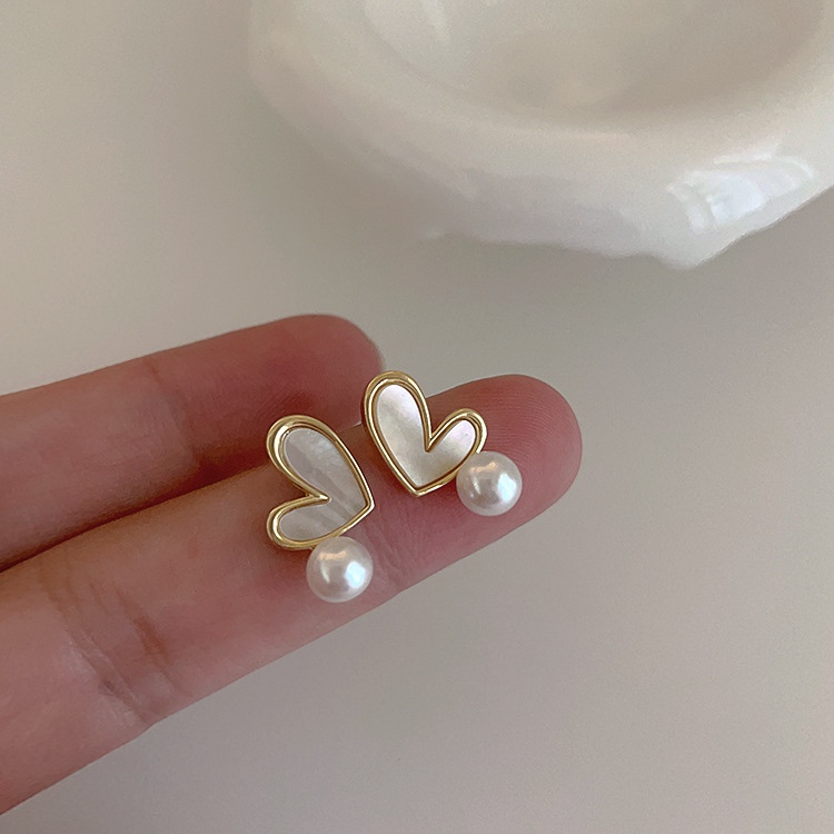 1 Pair Korean Style Heart Shape Alloy Ear Studs display picture 4