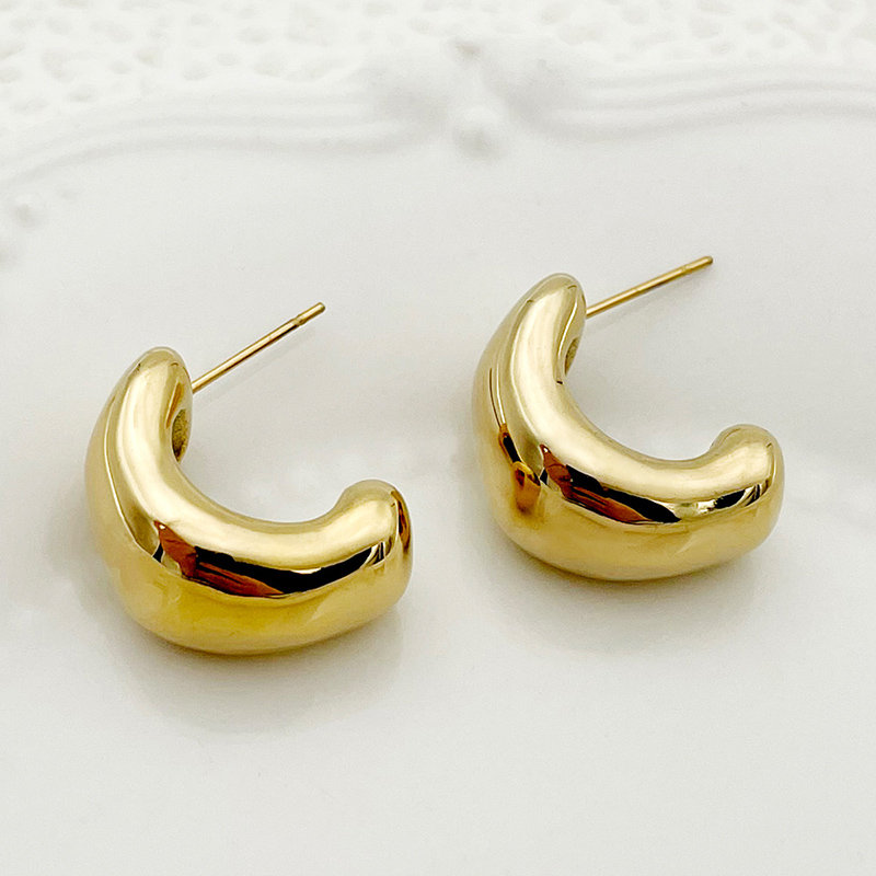 1 Pair Elegant Simple Style C Shape Plating 304 Stainless Steel 14K Gold Plated Earrings display picture 1