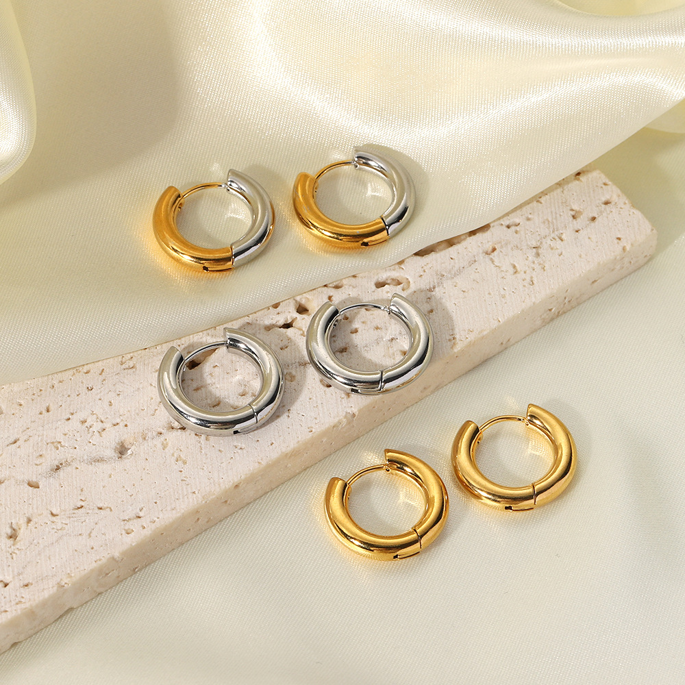 1 Pair Classic Style Round Polishing Plating 304 Stainless Steel Hoop Earrings display picture 3
