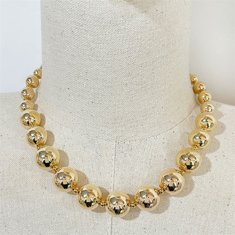 304 Stainless Steel Gold Plated Silver Plated Exaggerated Cool Style Plating Ball Necklace display picture 2