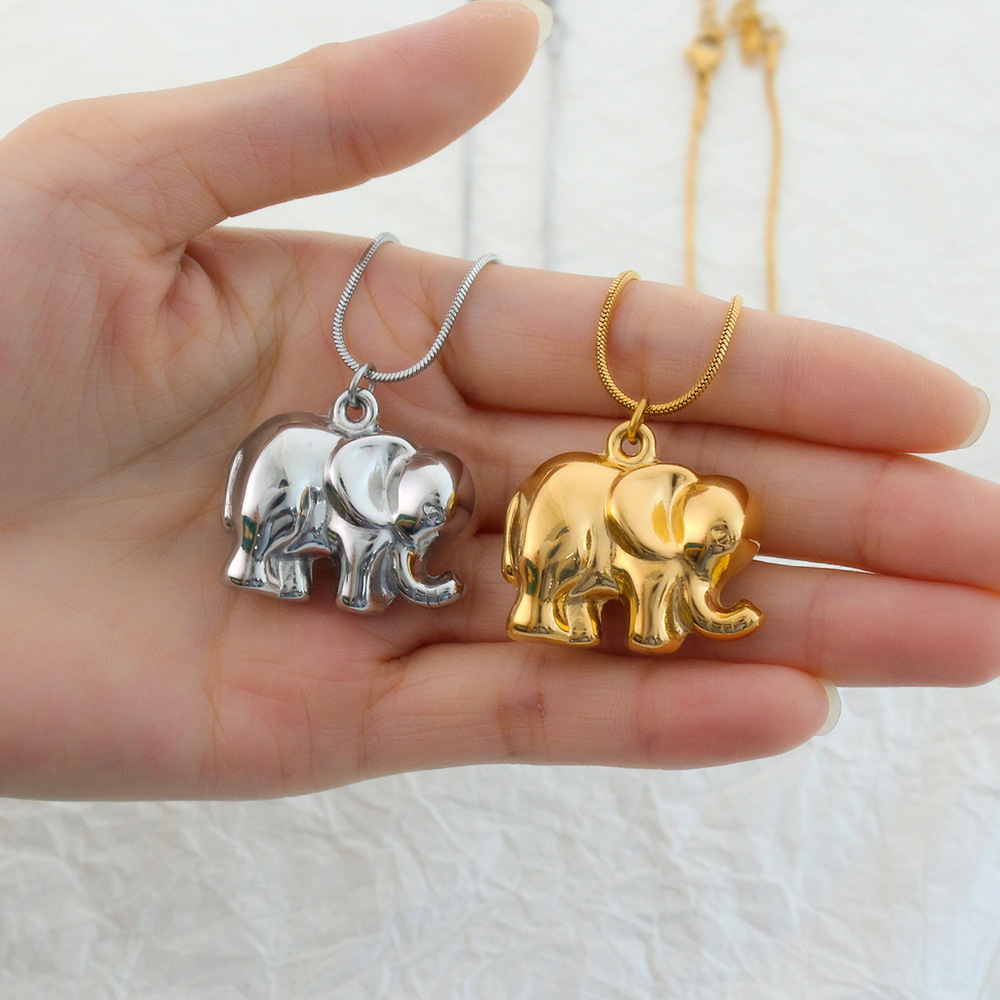 304 Stainless Steel 18K Gold Plated Casual Streetwear Elephant Pendant Necklace display picture 3