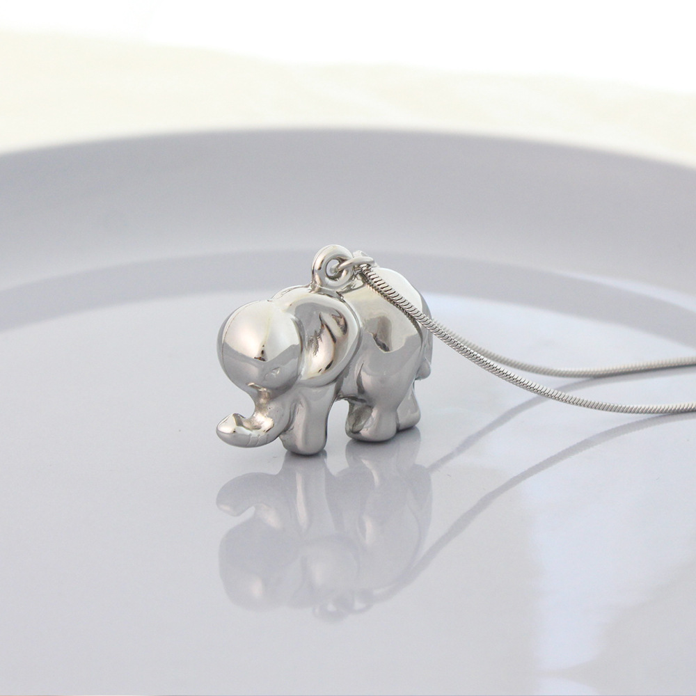 304 Stainless Steel 18K Gold Plated Casual Streetwear Elephant Pendant Necklace display picture 6