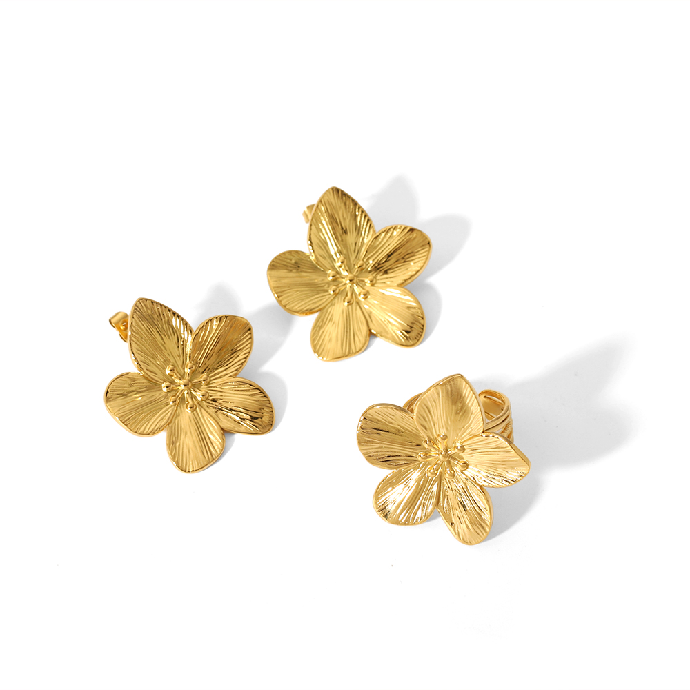 304 Stainless Steel 18K Gold Plated Retro Plating Flower Rings Earrings display picture 2