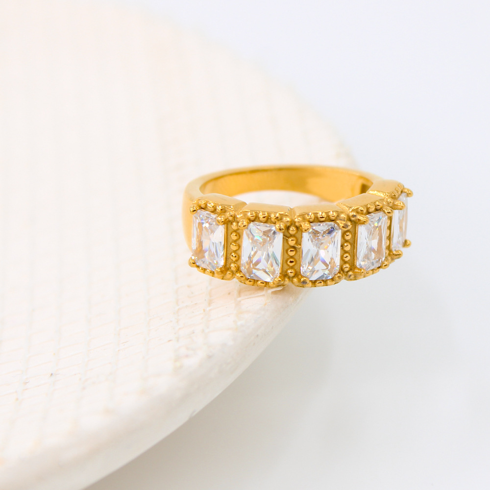 Stainless Steel 18K Gold Plated Classic Style Inlay Round Zircon Rings display picture 8