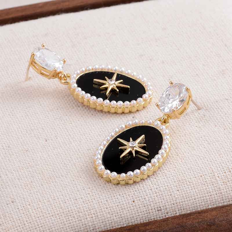 1 Pair Elegant Lady Romantic Geometric Plating Inlay Alloy Pearl Zircon 14k Gold Plated Drop Earrings display picture 3