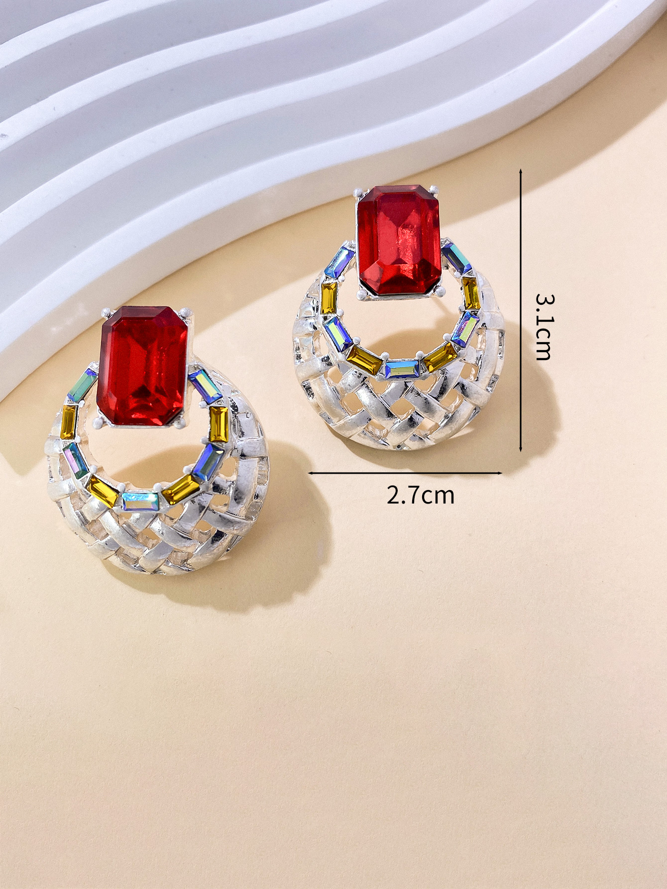 2 Pieces Cute Rock Ethnic Style Grid Mesh Inlay Alloy Artificial Rhinestones Ear Studs display picture 2