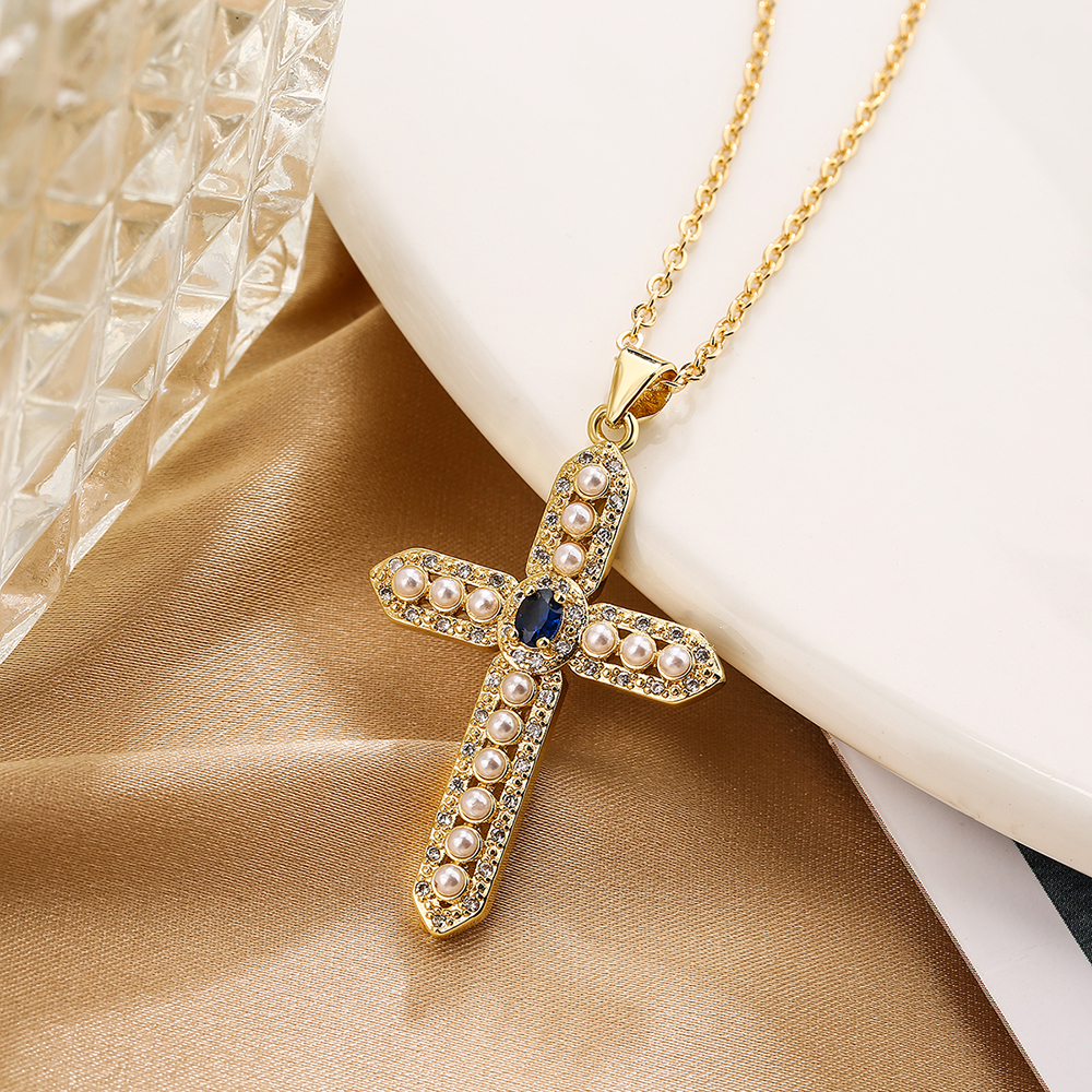 Simple Style Commute Cross Copper 18k Gold Plated Artificial Pearls Zircon Pendant Necklace In Bulk display picture 5