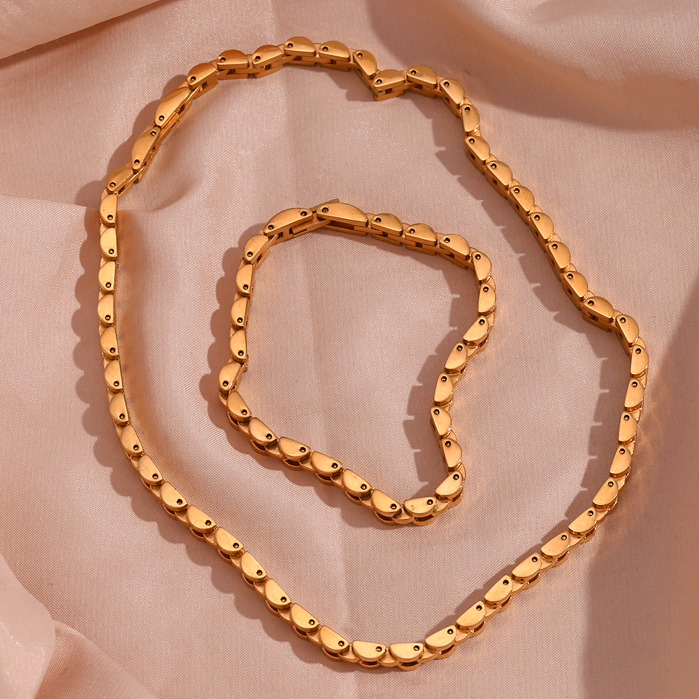 Einfacher Stil Klassischer Stil Geometrisch Rostfreier Stahl Überzug 18 Karat Vergoldet Armbänder Halskette display picture 3