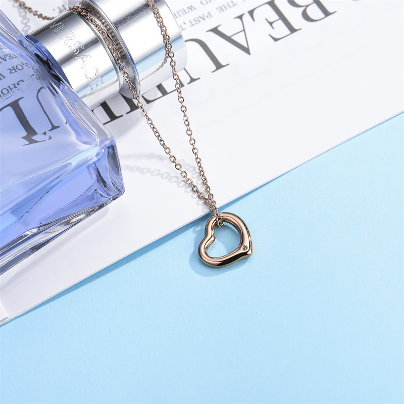 Simple Style Heart Shape Stainless Steel Polishing Plating Inlay Diamond Rose Gold Plated Pendant Necklace display picture 5