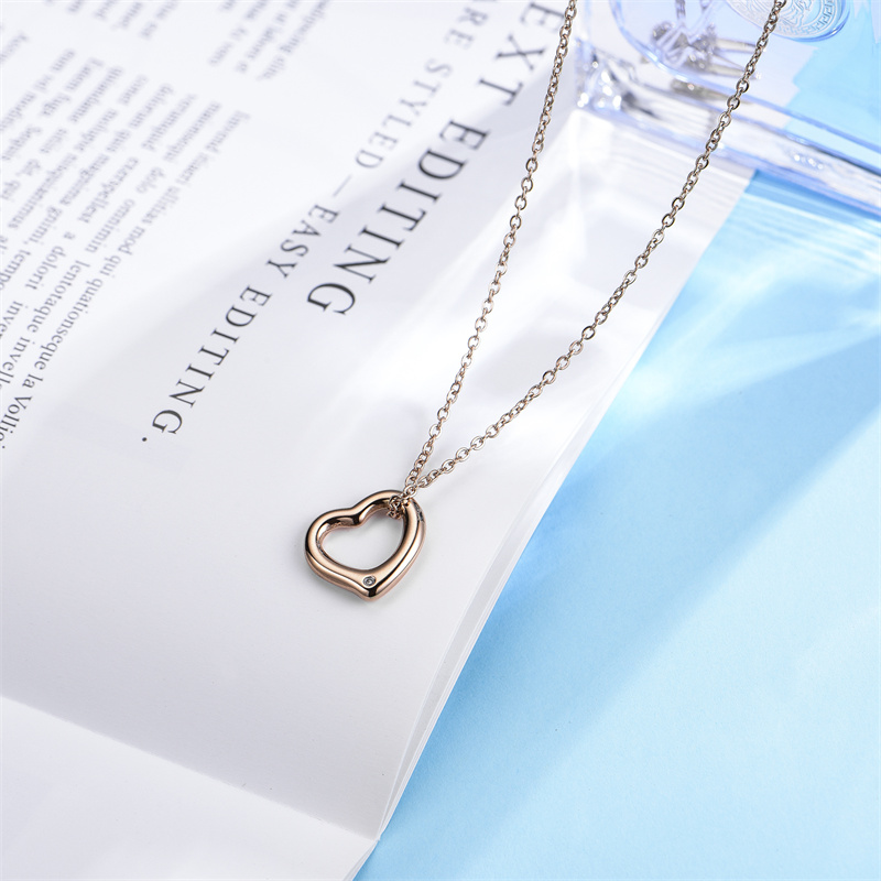 Simple Style Heart Shape Stainless Steel Polishing Plating Inlay Diamond Rose Gold Plated Pendant Necklace display picture 4