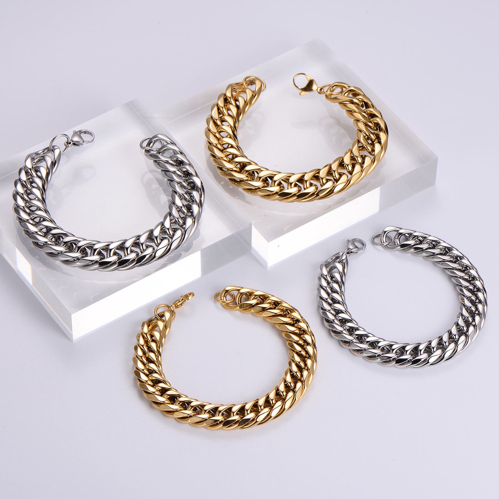 Hip-hop Oversized Solid Color Stainless Steel Polishing Chain 18k Gold Plated Men's Bracelets display picture 7
