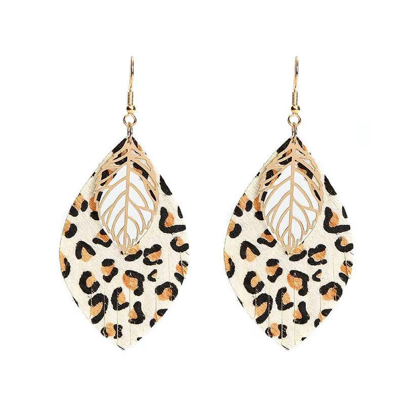 1 Pair Retro Ethnic Style Leaf Pu Leather Gold Plated Drop Earrings display picture 5