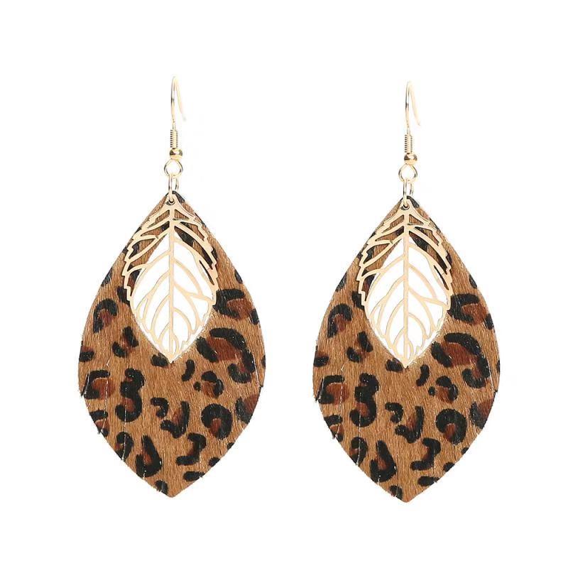 1 Pair Retro Ethnic Style Leaf Pu Leather Gold Plated Drop Earrings display picture 4