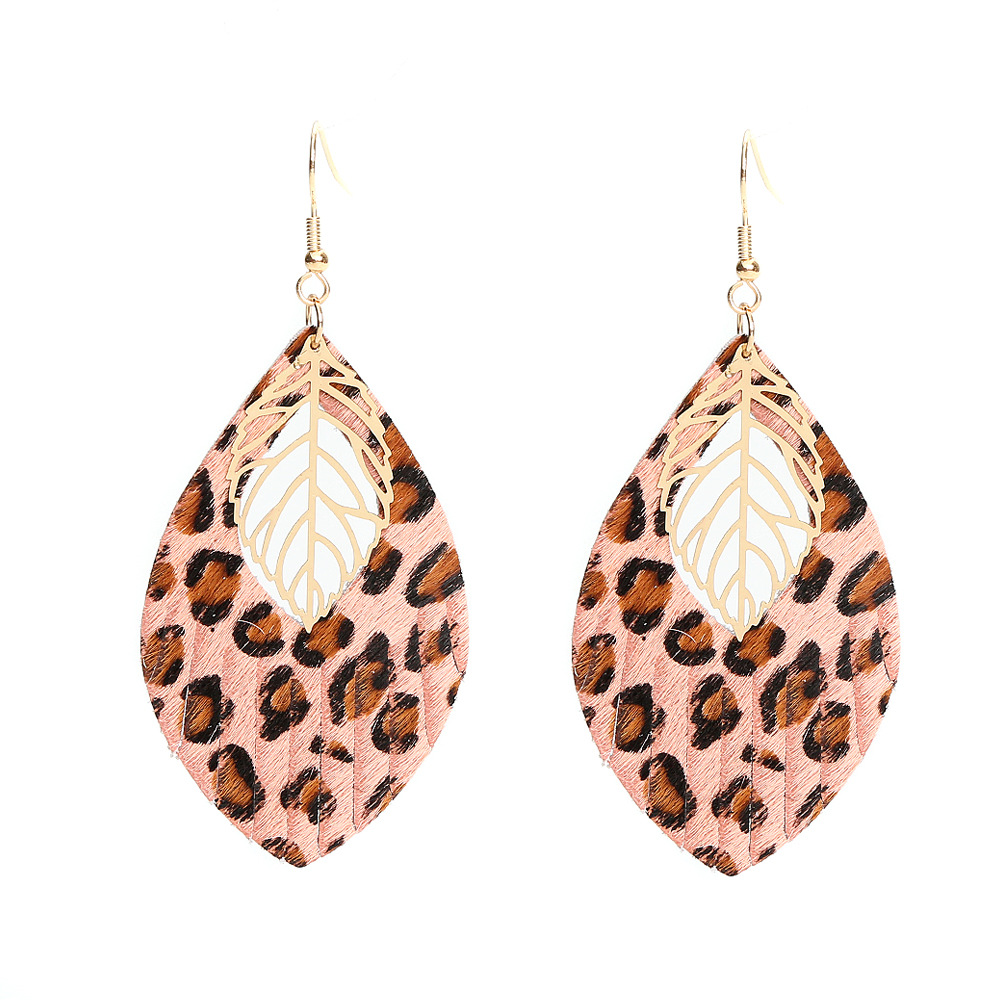 1 Pair Retro Ethnic Style Leaf Pu Leather Gold Plated Drop Earrings display picture 6
