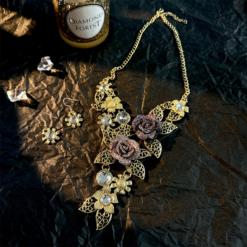 Übertrieben Glänzend Blume Legierung Frau Ohrringe Halskette display picture 6