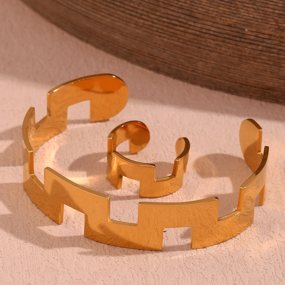 Einfacher Stil Einfarbig Rostfreier Stahl 18 Karat Vergoldet Ringe Armbänder display picture 9