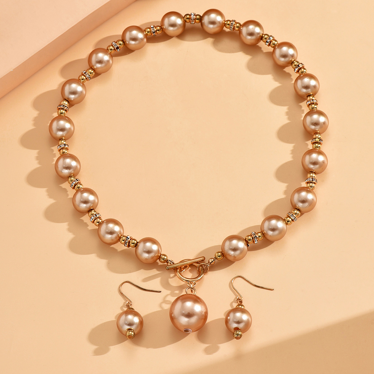 Strassenmode Perle Legierung Harz Perlen Frau Ohrringe Halskette display picture 1