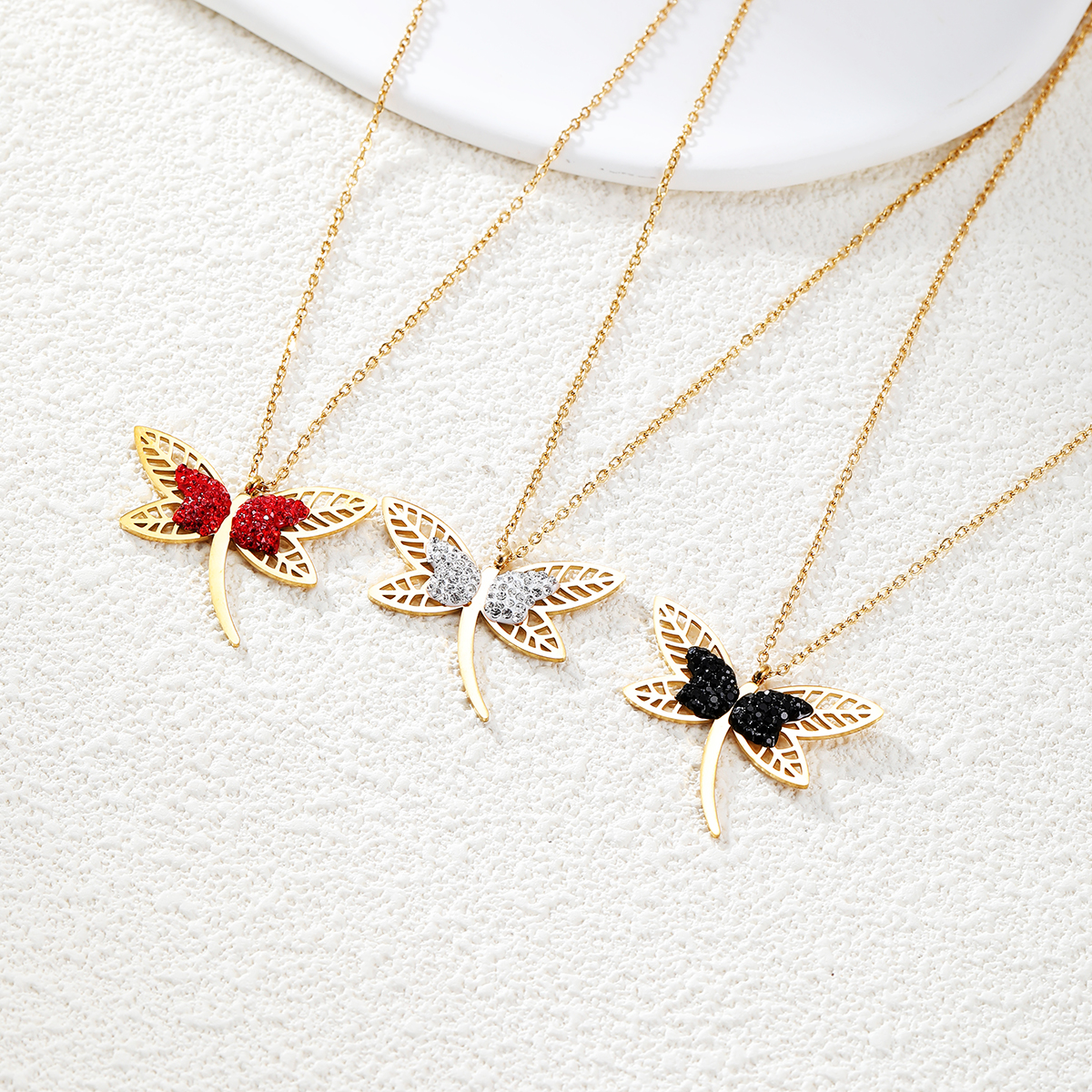201 Stainless Steel 18K Gold Plated Modern Style Korean Style Plating Hollow Out Inlay Dragonfly Rhinestones Glass Pendant Necklace display picture 1